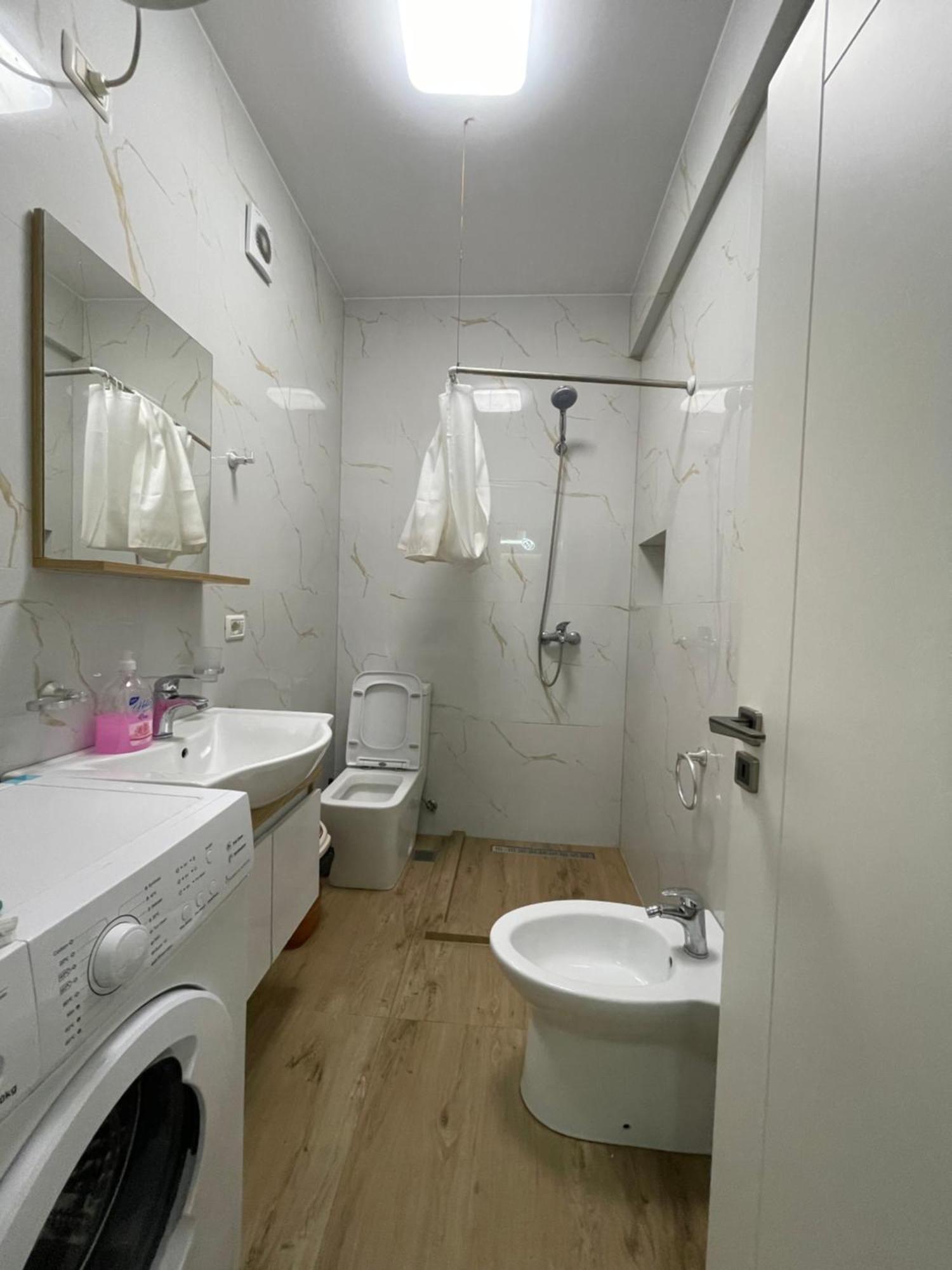 Condor Center Luxury Apartment Tirana Exterior foto
